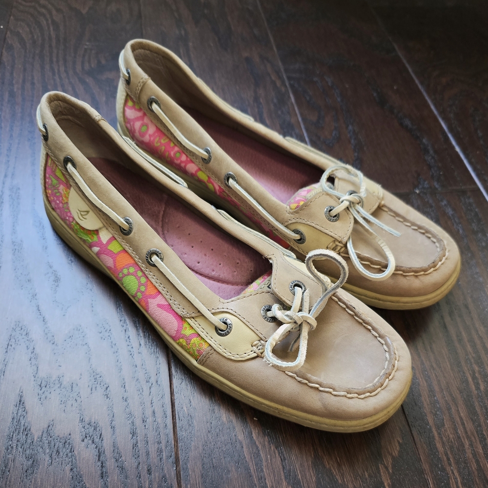 Sperry Tan and Pink Flats with Moccasin Stitching